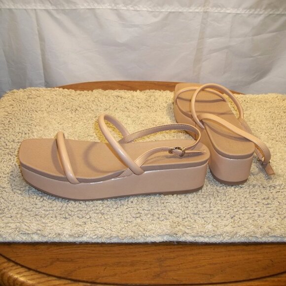 Chinese Laundry Los Angeles Womens Sandals Size 9/40M Ankle Strap Tan NWT NWOB - Picture 1 of 5